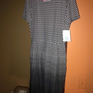 LuLaRoe Amelia